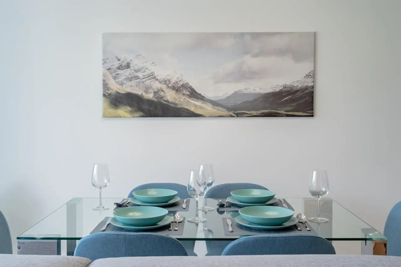 Cosy And Centrally Located Apartment In Estepona