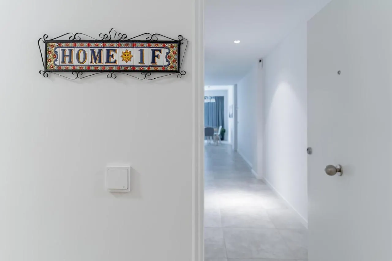 Cosy And Centrally Located Apartment In Estepona