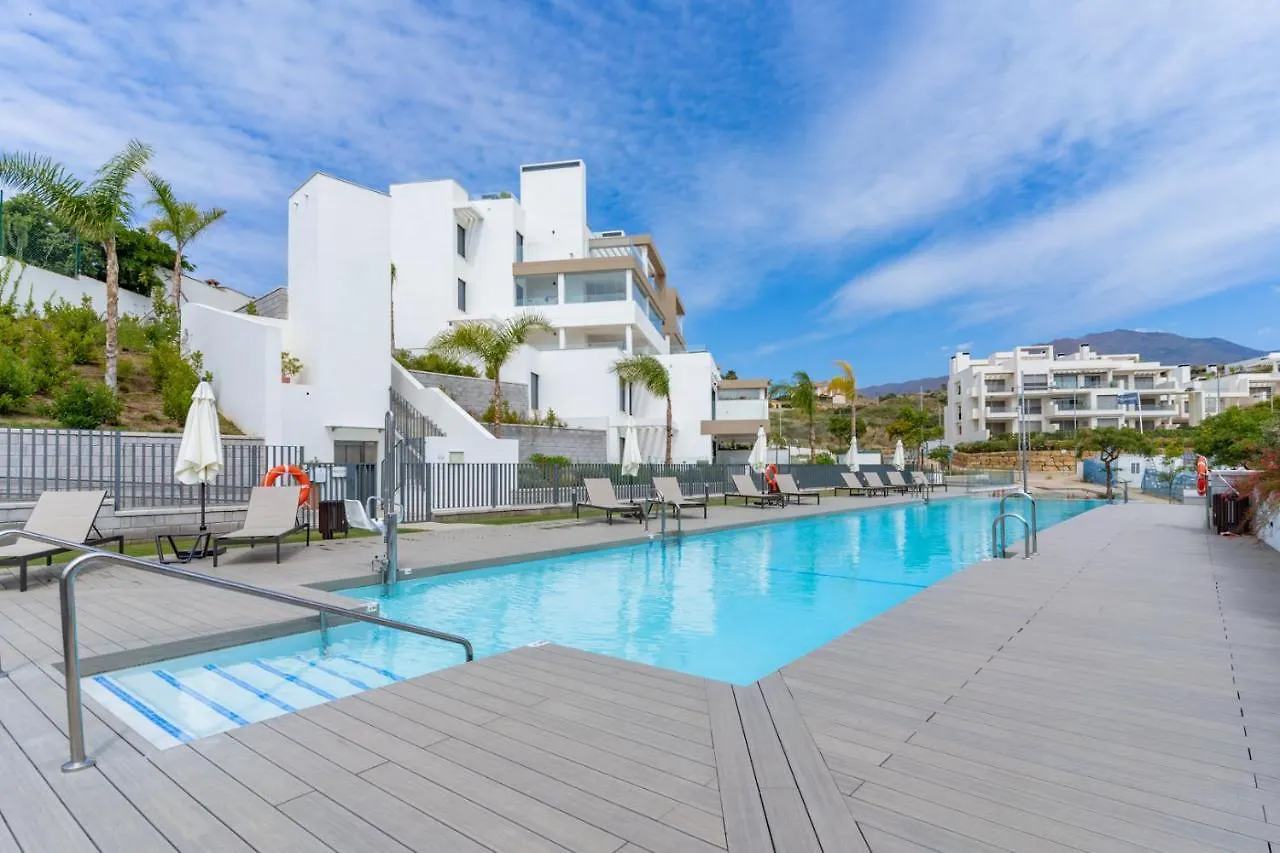 Cosy And Centrally Located Apartment In Estepona