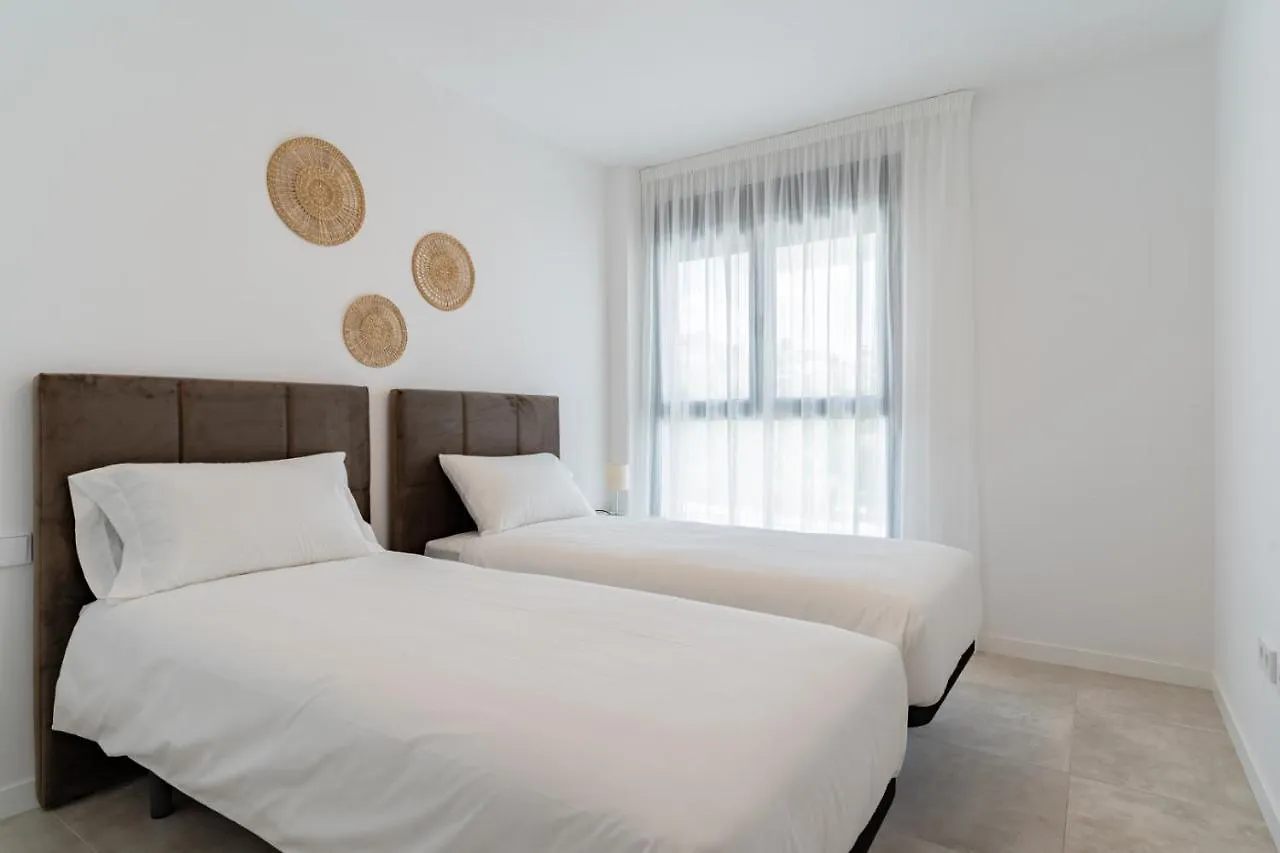 Cosy And Centrally Located Apartment In 에스테포나 0*,  스페인