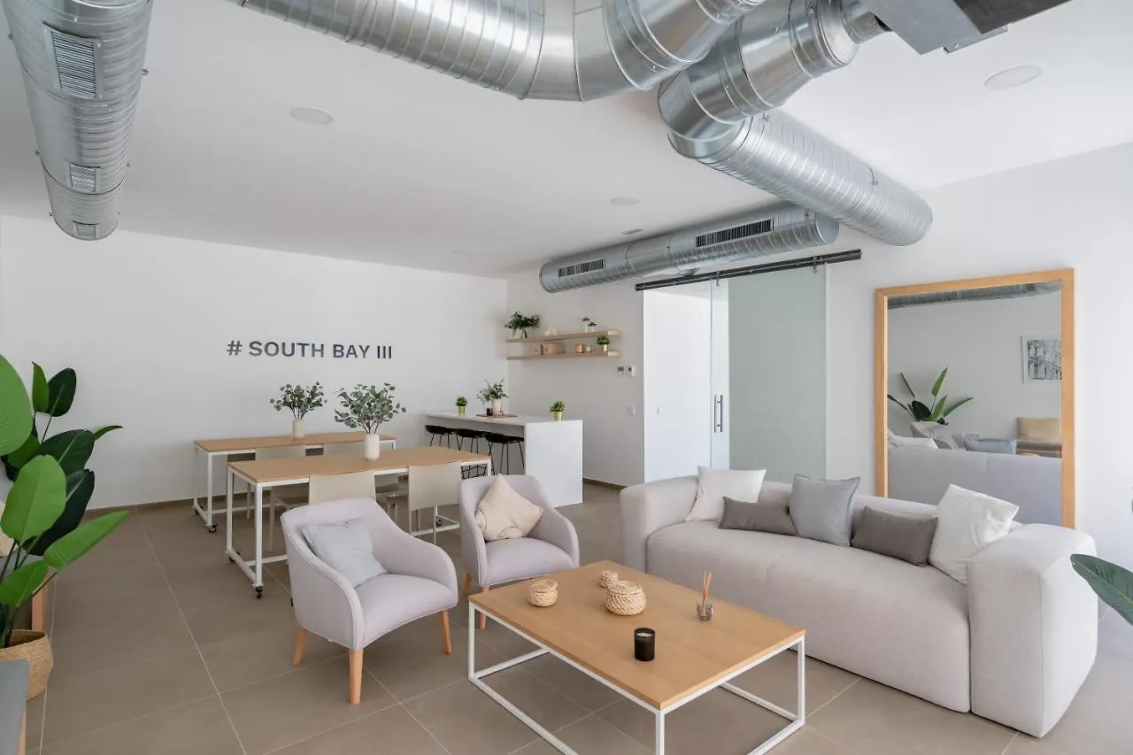 Cosy And Centrally Located Apartment In 에스테포나